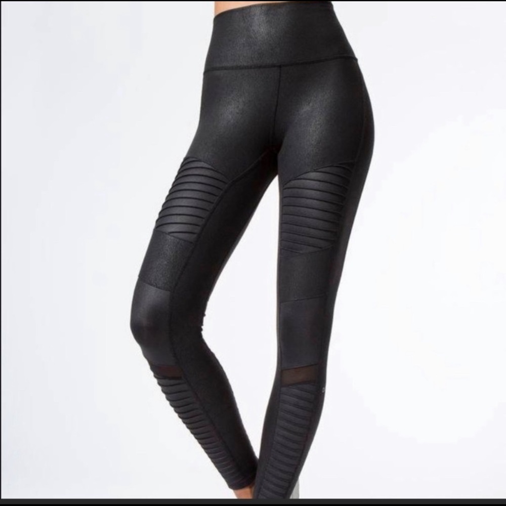 ALO high waist  leather/black glossy leggings